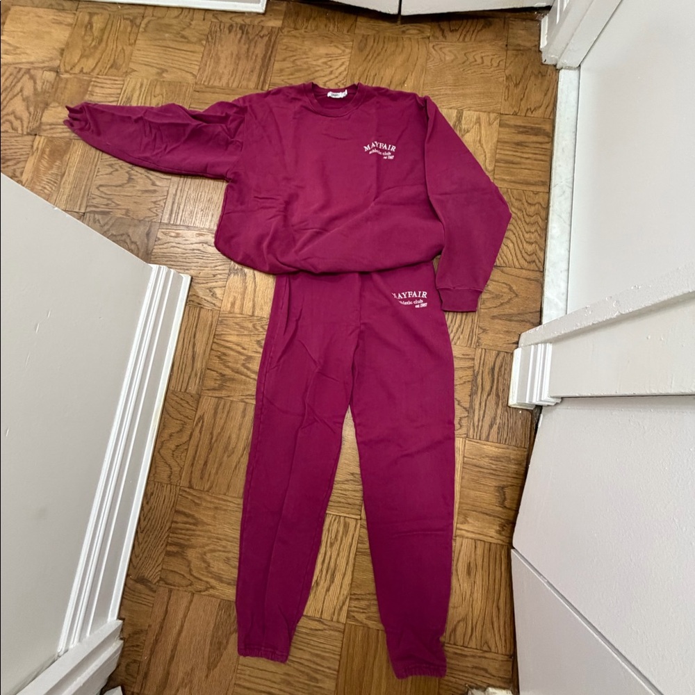 The Mayfair Group Full Sweatsuit